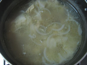 pancit molo broth